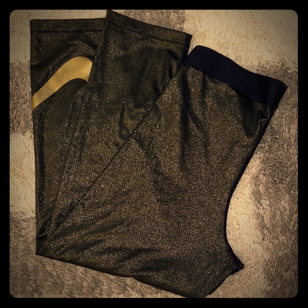 Nike Cropped Leggings